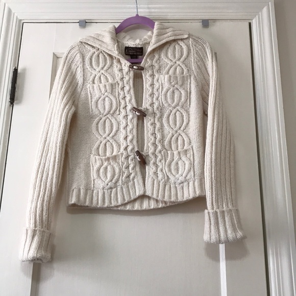 Abercrombie & Fitch Sweaters - Abercrombie and Fitch Vintage sweater